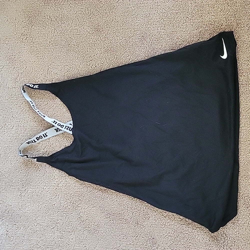 Black nike work out tank